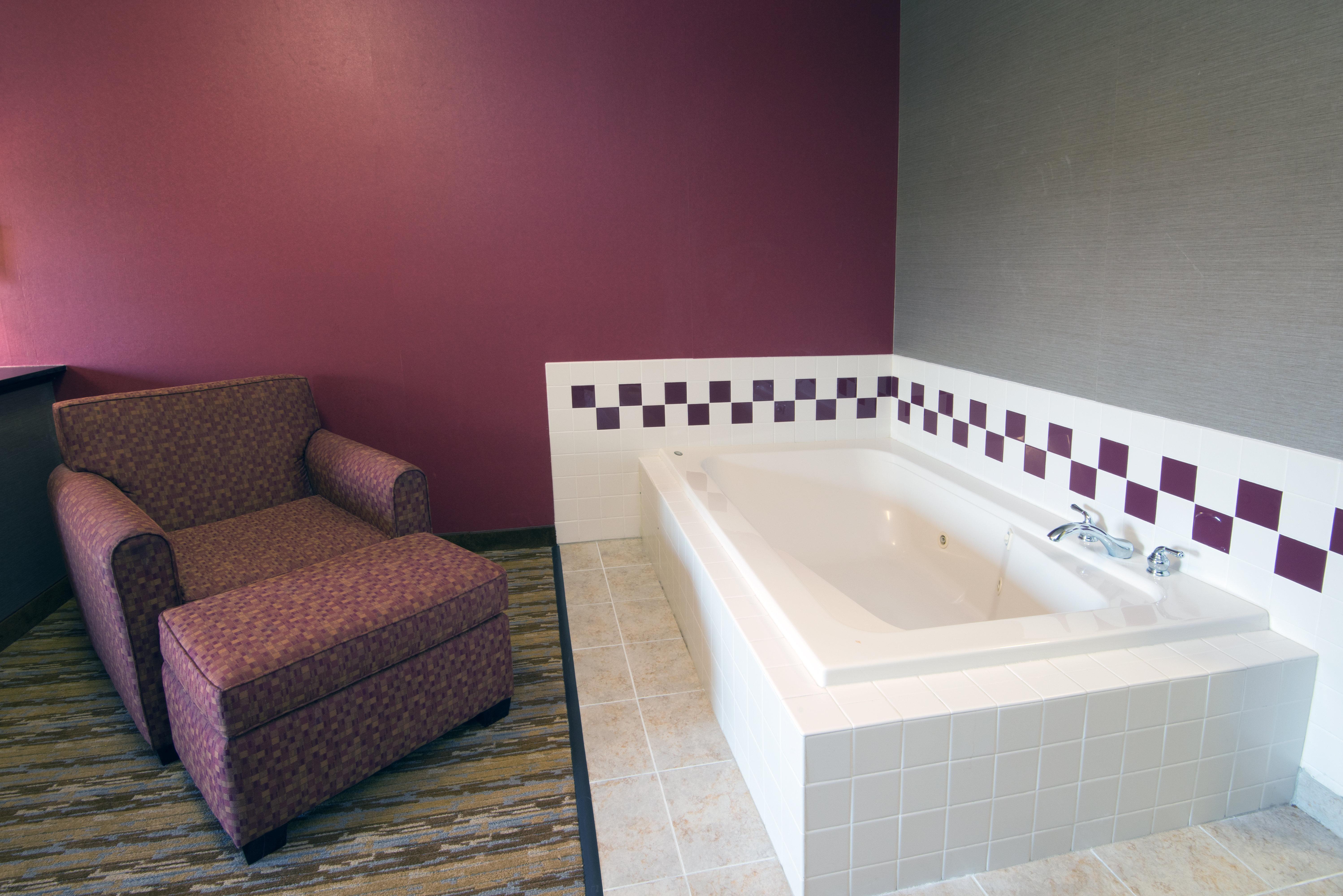 Holiday Inn Express Hotel & Suites Wauseon By Ihg Exterior foto