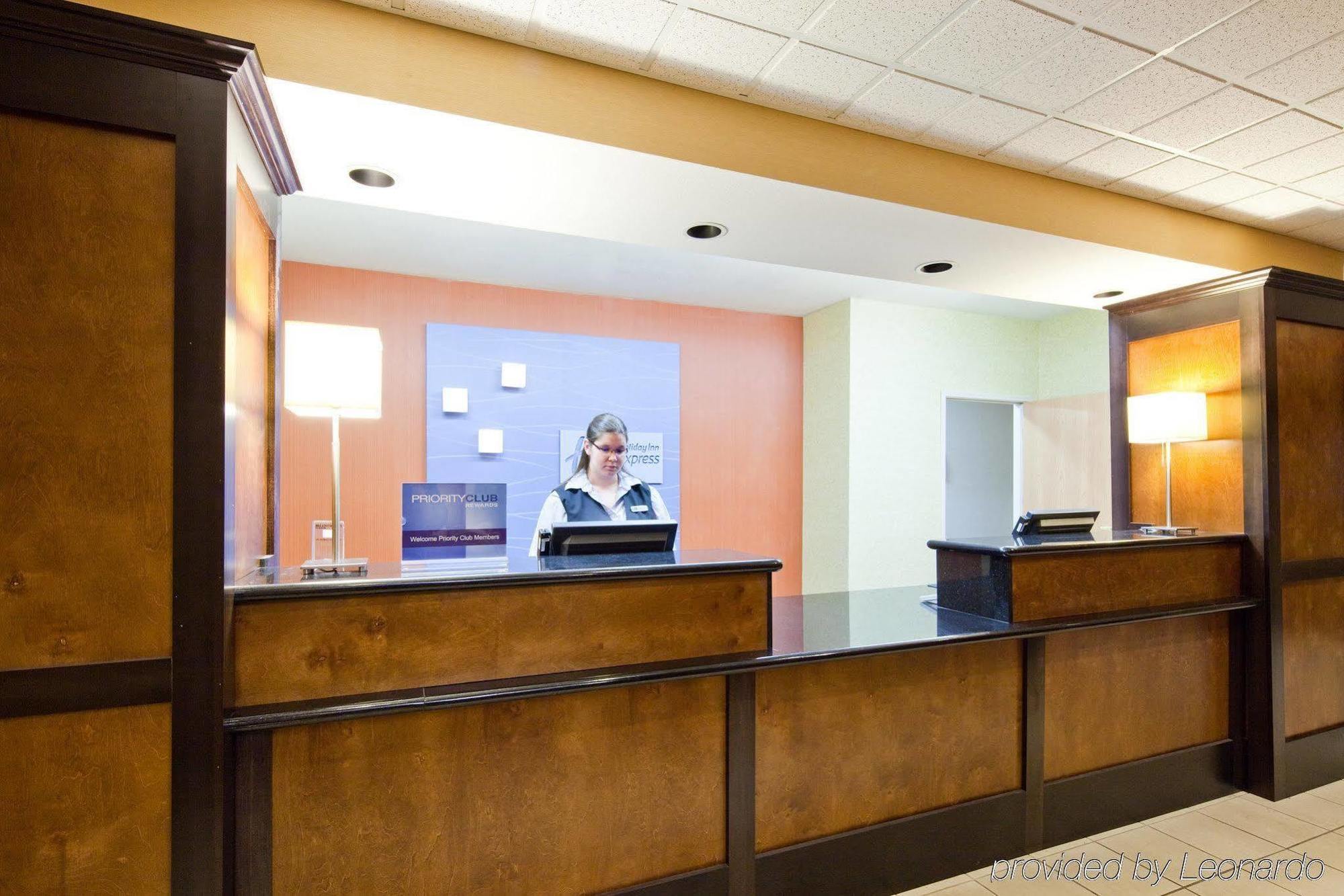Holiday Inn Express Hotel & Suites Wauseon By Ihg Interior foto